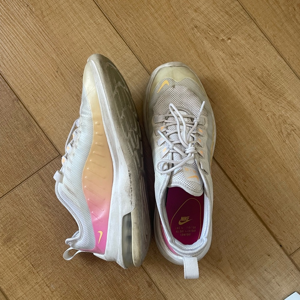 NSW Air Max Axis Athletic Shoes
